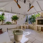 Casa Katina